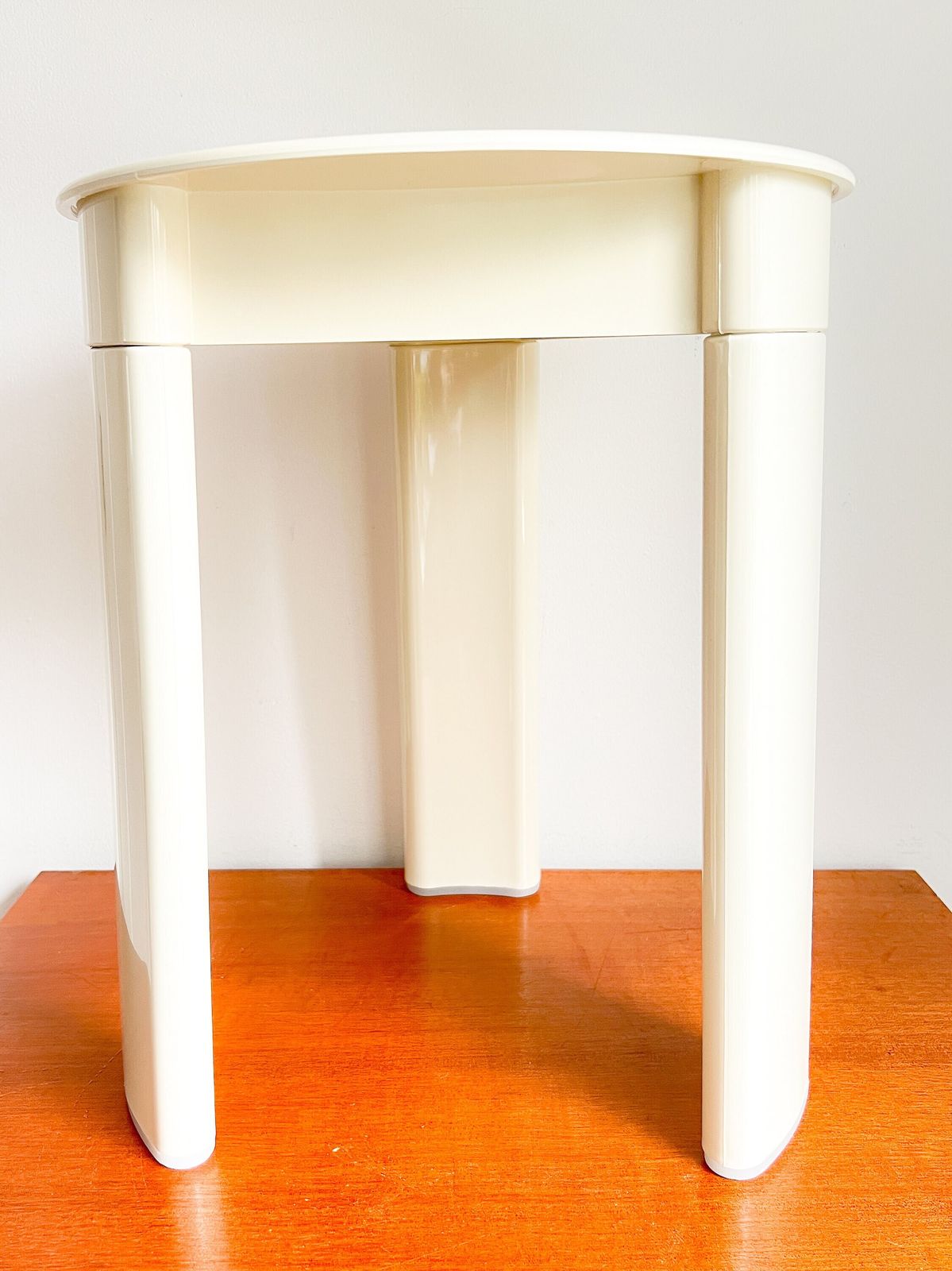 Vintage 'Gedy Italy' Stool – 70s – Design By Olaf Von Bohr – White – Trio – Original – Tripod photo vinterior