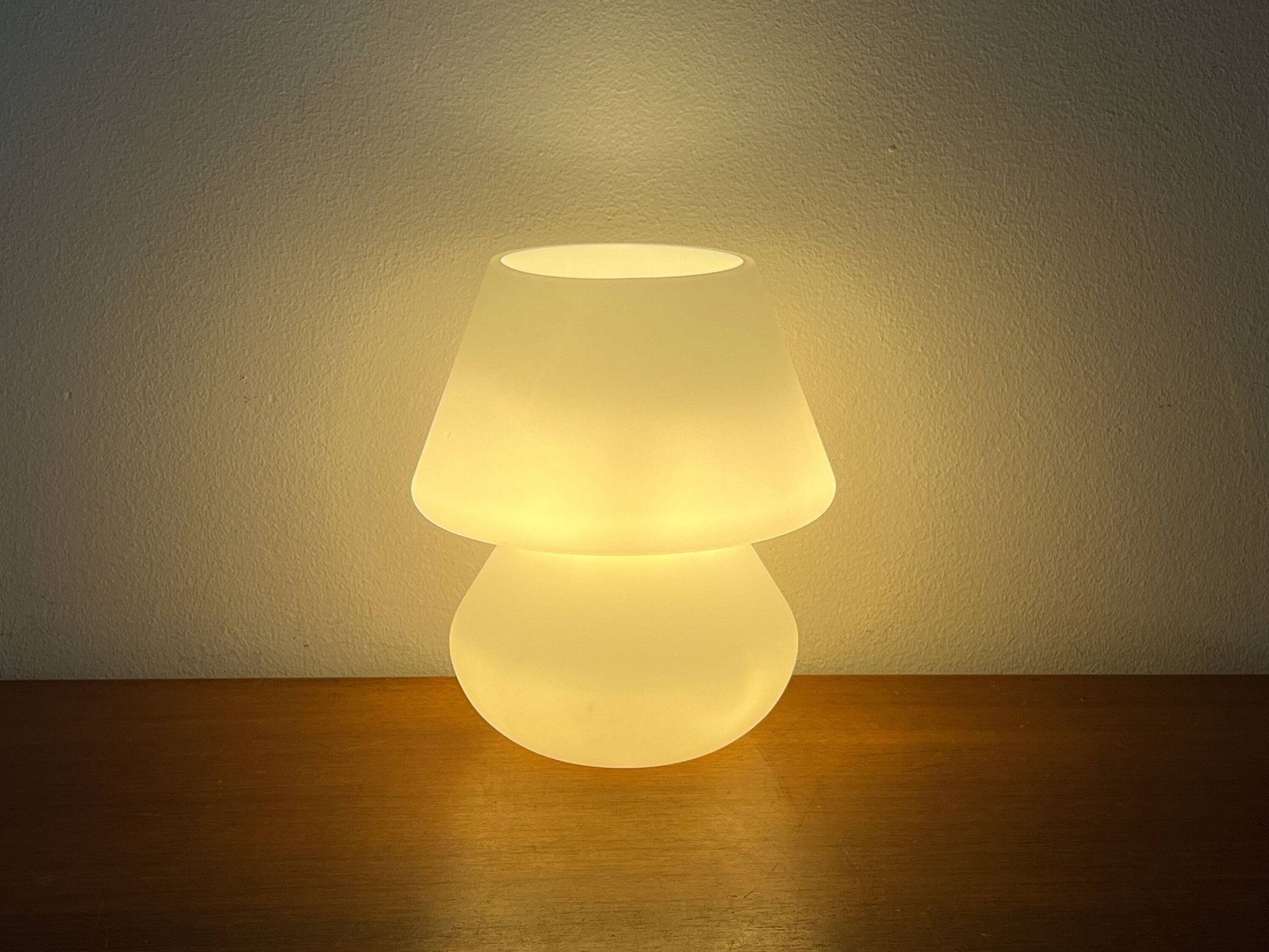 Vintage Paddenstoellamp | Matglas | Tafellamp | Mid Century photo furniture