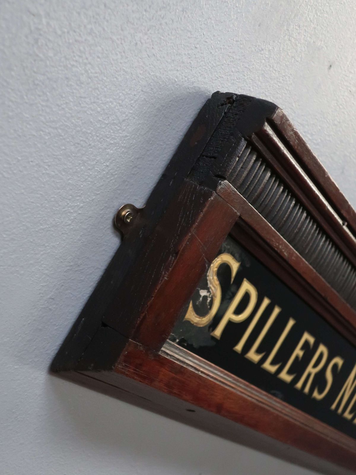 845.0 Spillers Nephews Biscuits ~ Gilt Glass Advertising Sign photo