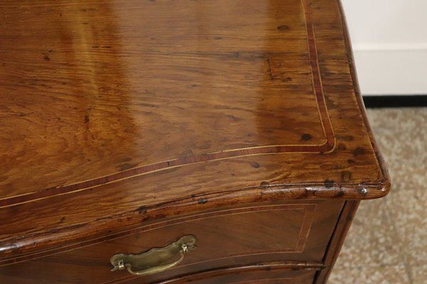 photo furniture 18th Century Chest Of Drawers In Fruitwood Inlay