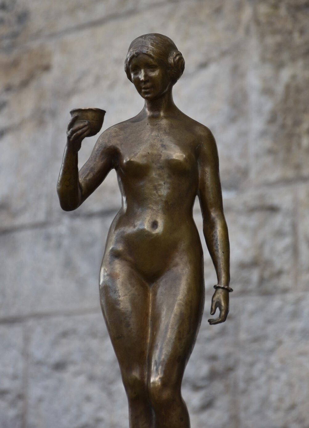 Yvonne Serruys, Woman With A Goblet / The Goddess Hebe (Circa 1912) photo vinterior
