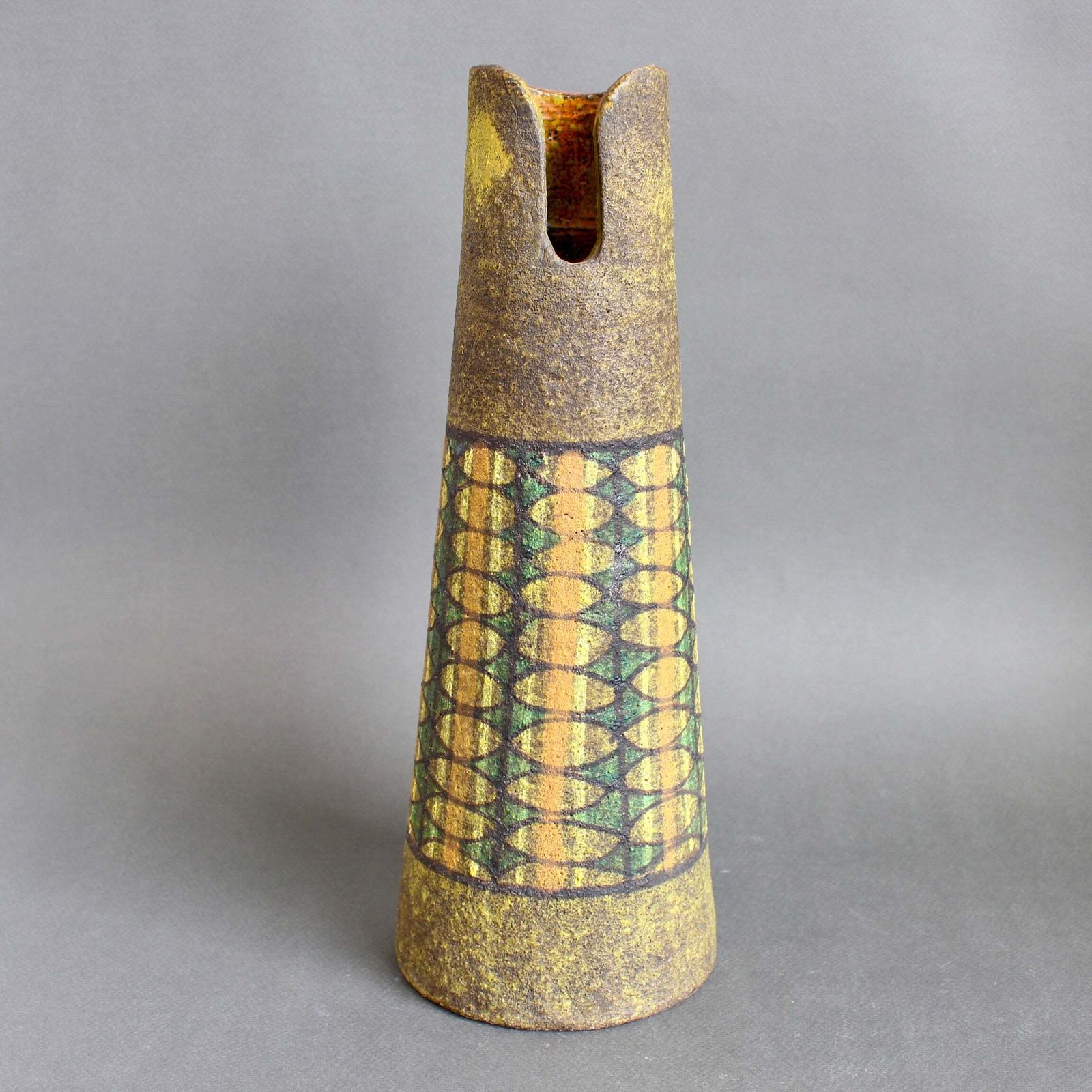 Mid Century Italian Earthenware Flower Vase By Aldo Londi For Bitossi (Circa 1950s)