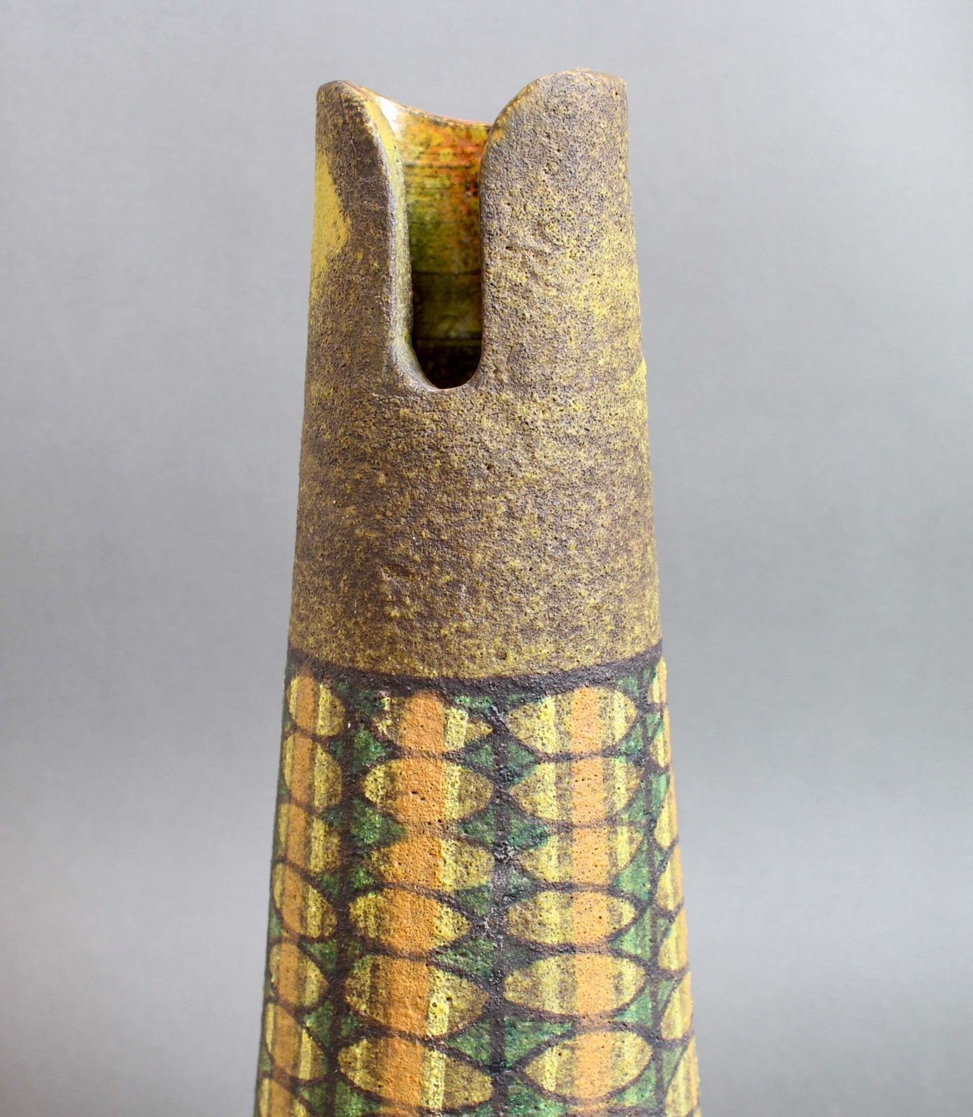 900.0 Mid Century Italian Earthenware Flower Vase By Aldo Londi For Bitossi (Circa 1950s) photo