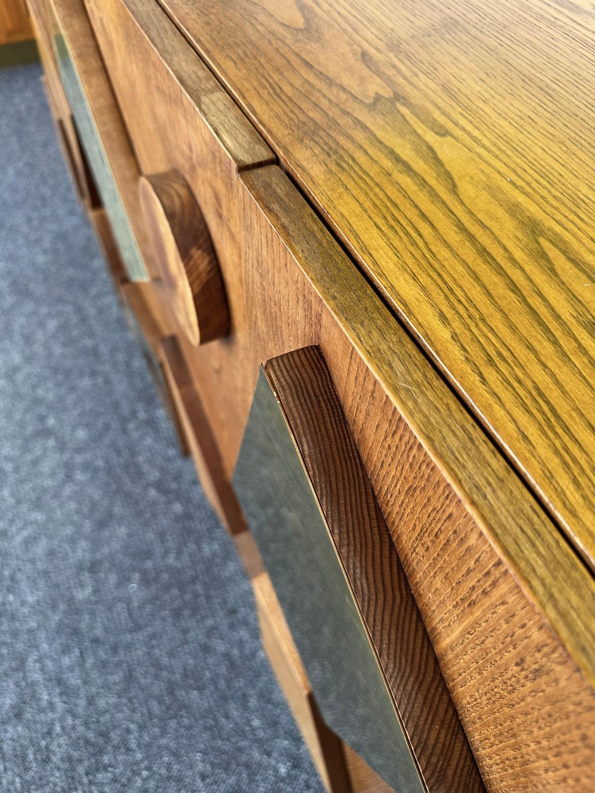 photo vinterior Contemporary Geometrical Wood And Brass Sideboard, Italy