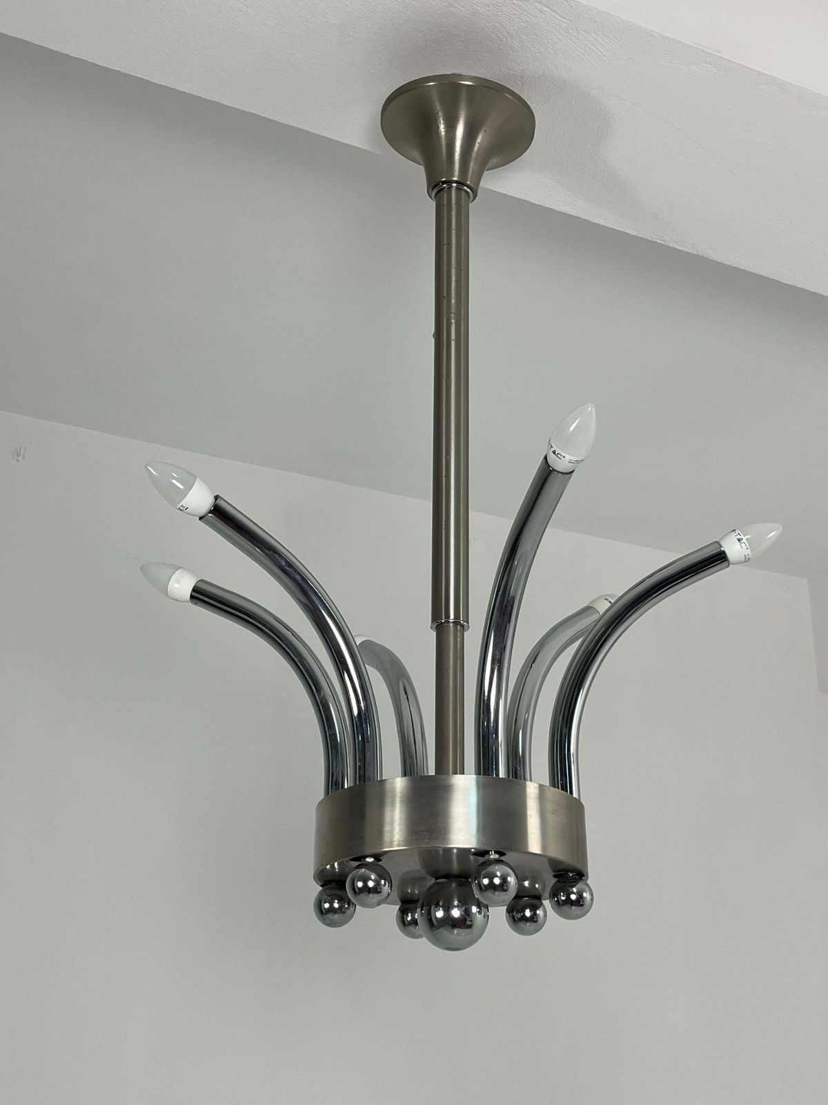 Set Of 2 Height Adjustable Chrome Metal Chandeliers Gaetano Sciolari 1970s photo vinterior