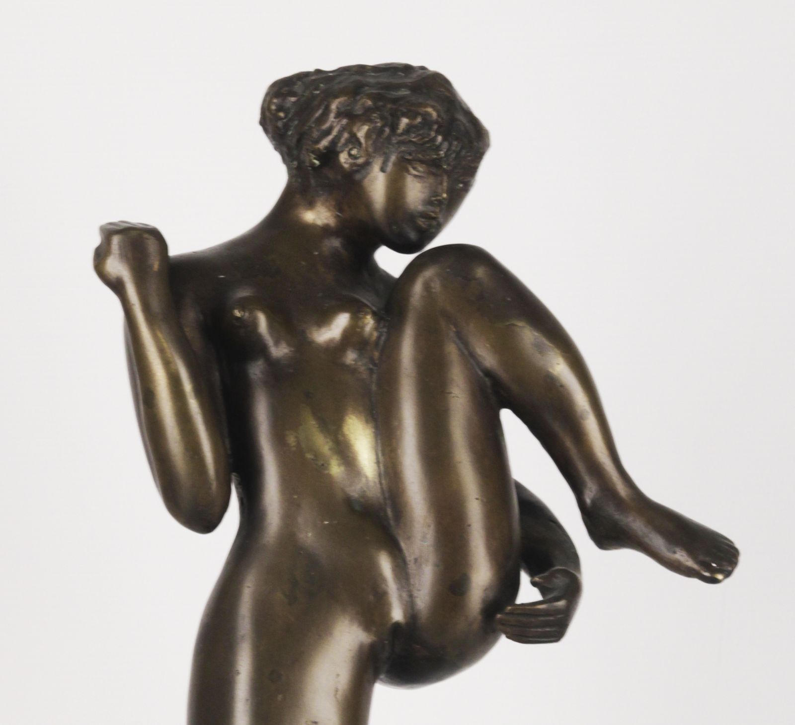 20th Century Bronze Figurative Sculpture Of A Nude Woman By Argentine Sculptor José Mariano Pagés photo buy