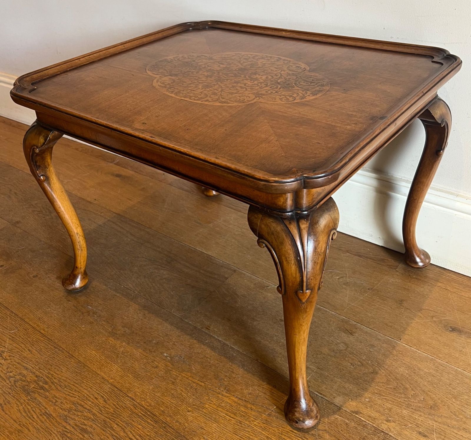 Queen Anne Style Coffee Or Lamp Table