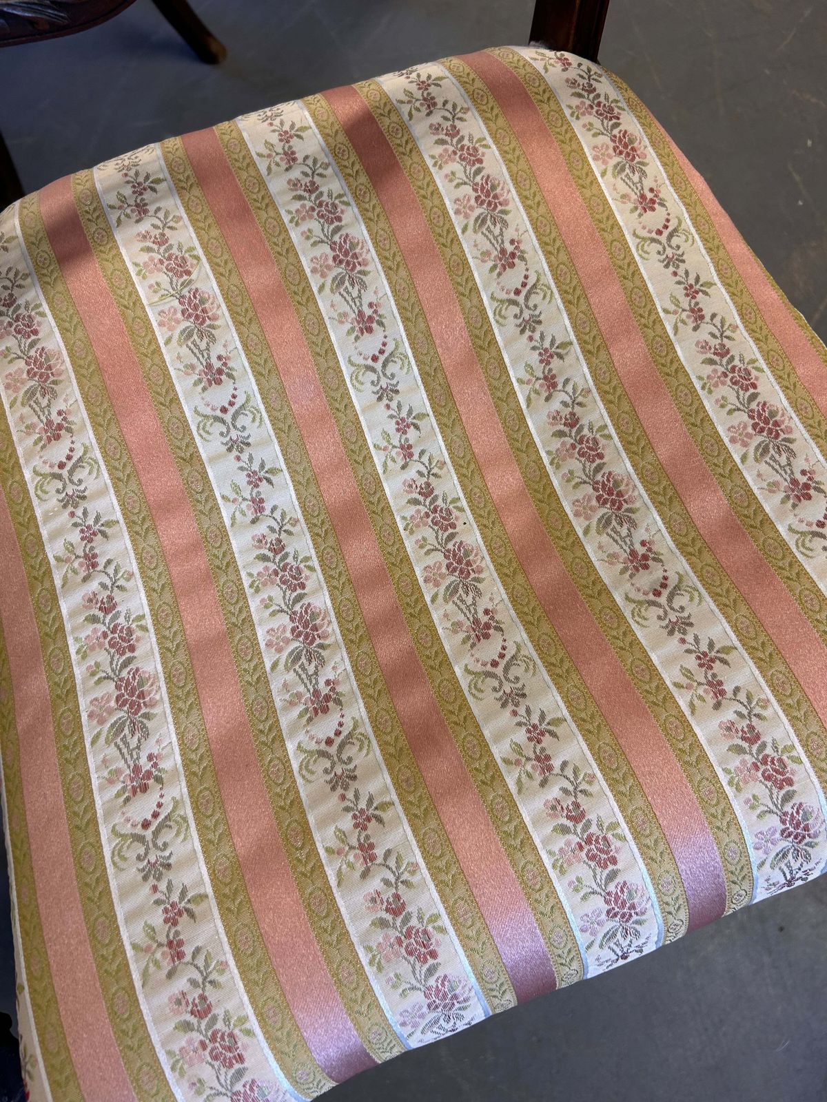 A Pair Of Pretty Pink Fabric Carved Wood Edwardian Chairs photo Furniture