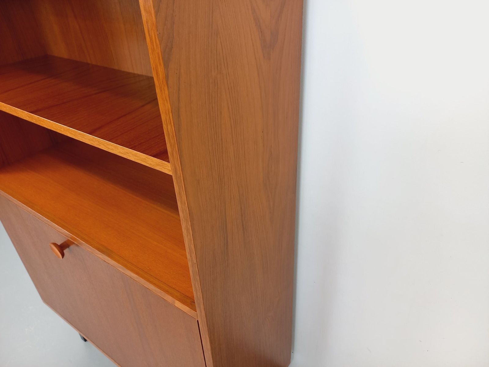 Modernist Bookcase 2 In Teak And Black Metal Legs photo 802.0