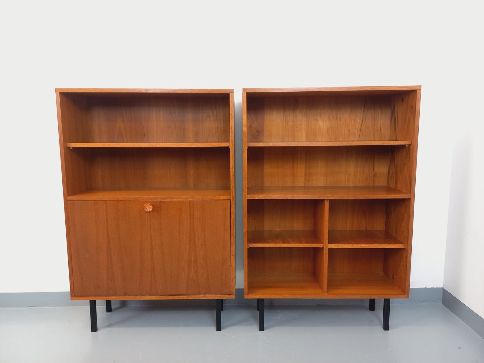photo vintage Modernist Bookcase 2 In Teak And Black Metal Legs