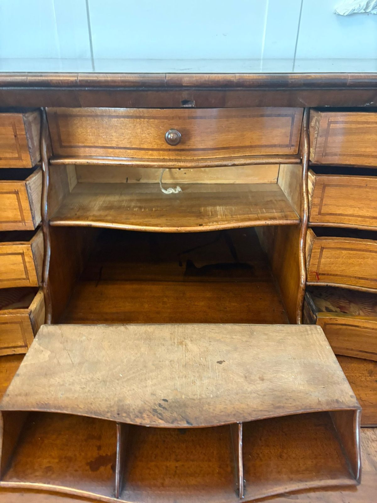 Outstanding Quality Antique 18th Century French Walnut Inlaid Parquetry Bombe Shaped Bureau photo 4450.0