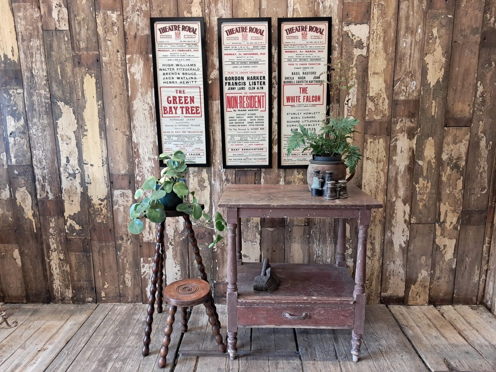 335.0 Rustic Side Table photo
