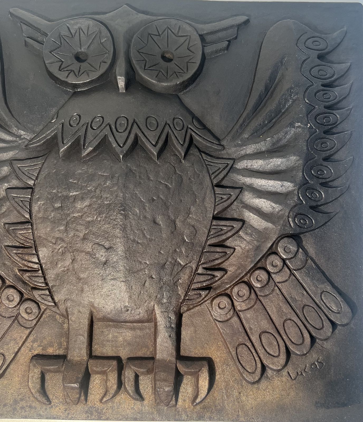 photo vintage Modernist Cast Iron Fireplace Plate Owl Model Signed Lucas