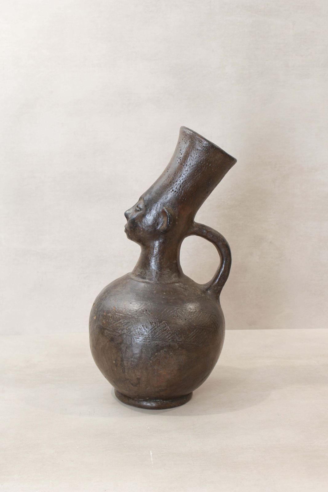 Mangbetu Figural Clay Pot 02, Mid 20th Century photo Garden Decor