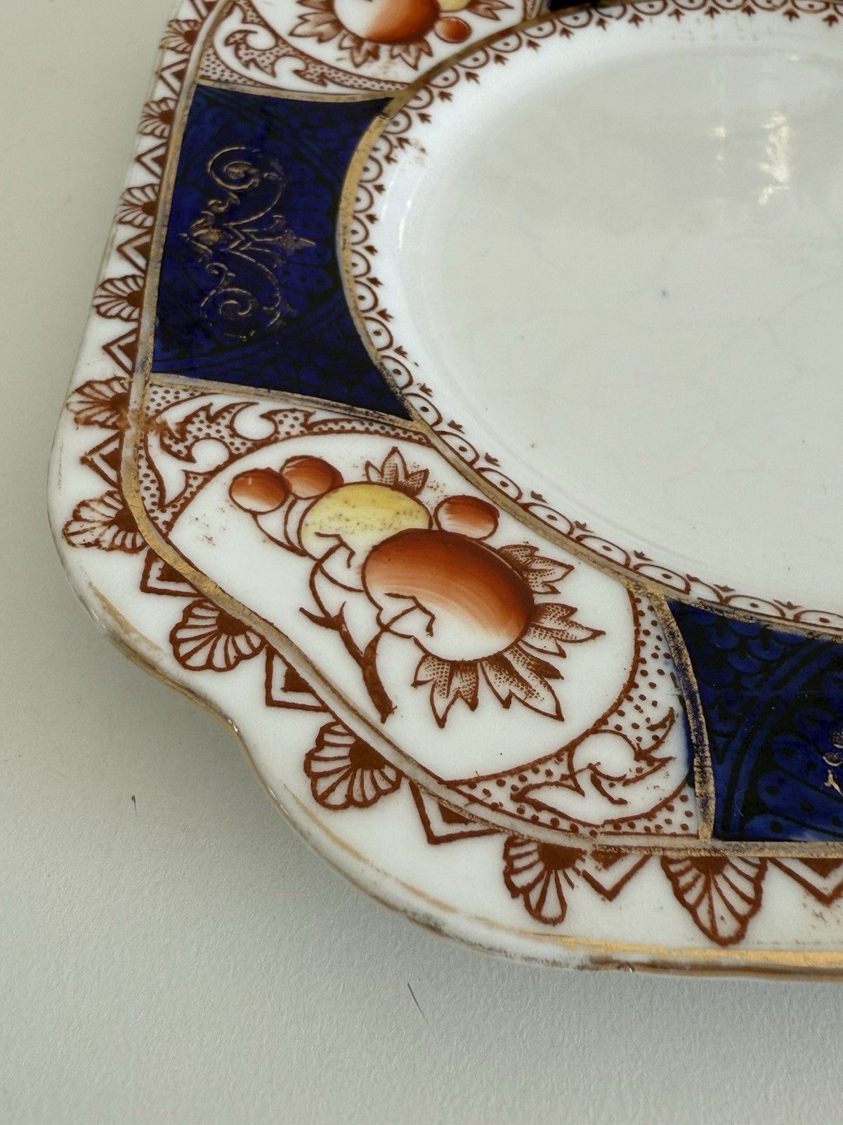 photo furniture Early Antique Gold Gilded Royal Vale English Bone China Cup & Saucer (Circa 1913)