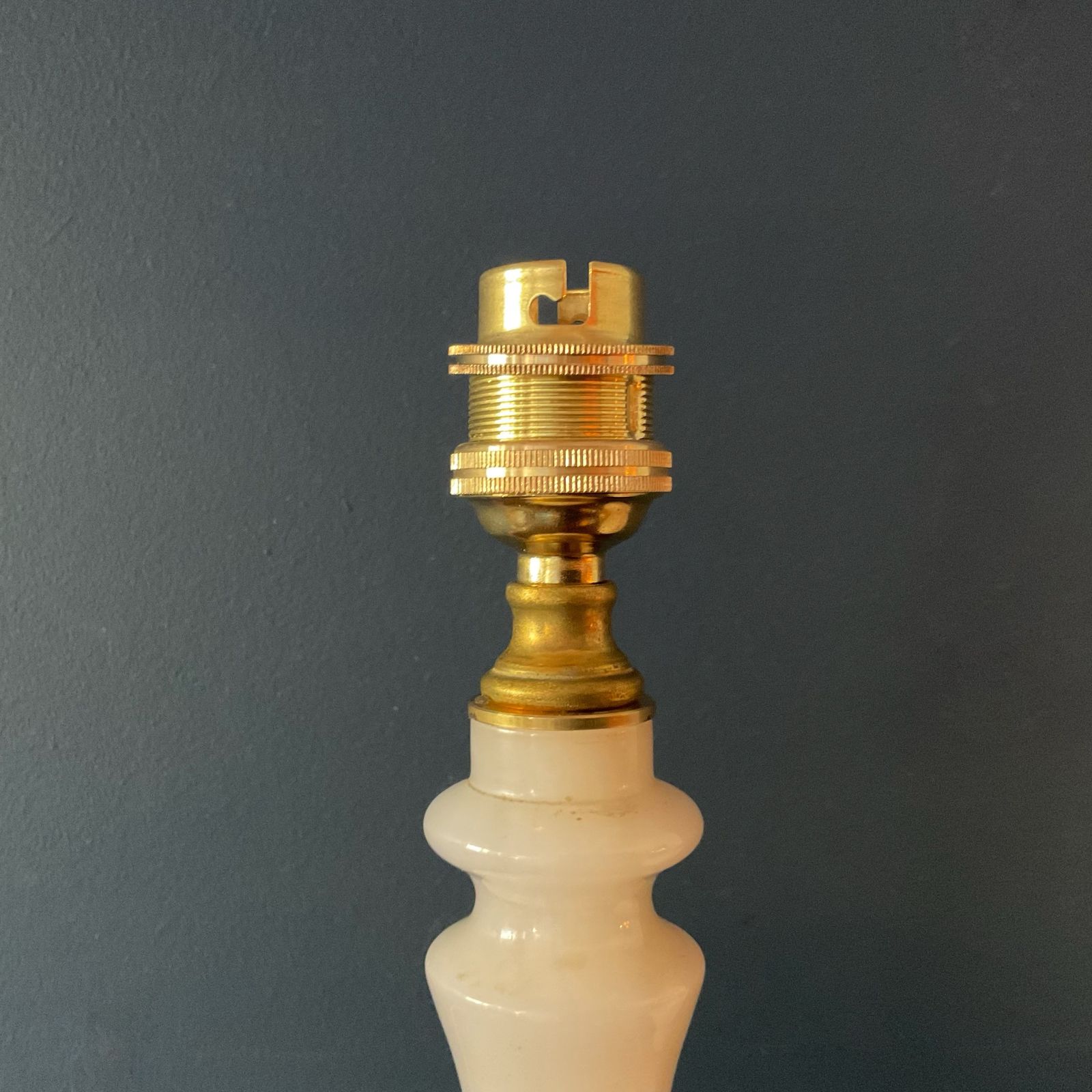 A Sweet Pink Art Deco Table Lamp photo vintage