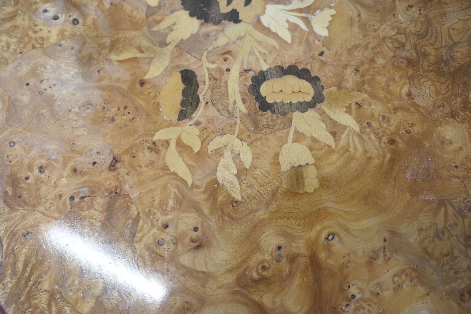 A Large Regency Style Birdseye Veneer Coffee Table photo buy