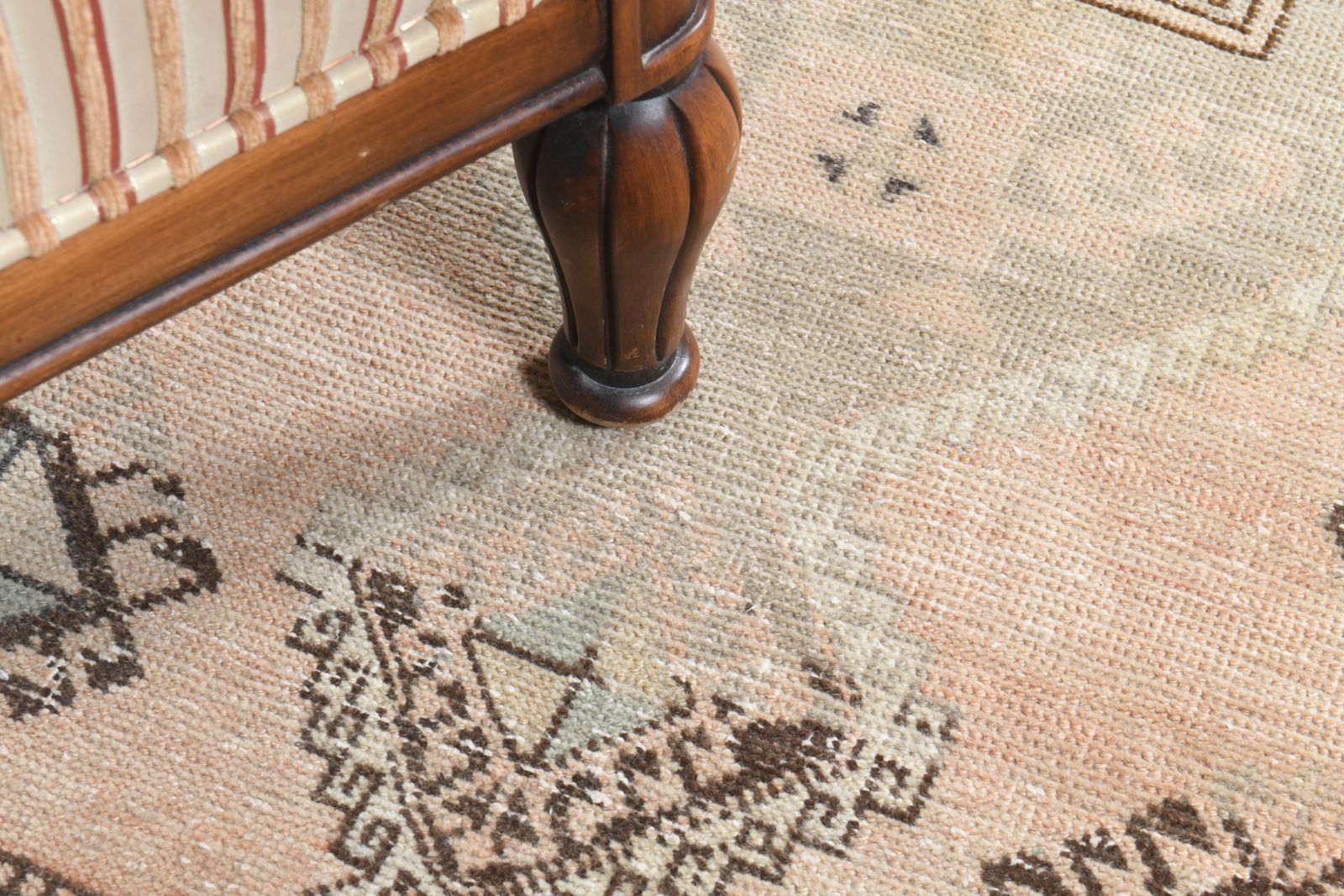 photo furniture 3'2x12'1 Ft, Boho Chic Decor One Of A Kind Turkish Runner, Handmade Oushak Rug, Wool, Washable, Low Pile, Hallway Carpet, Kitchen Decor, Stair Decor