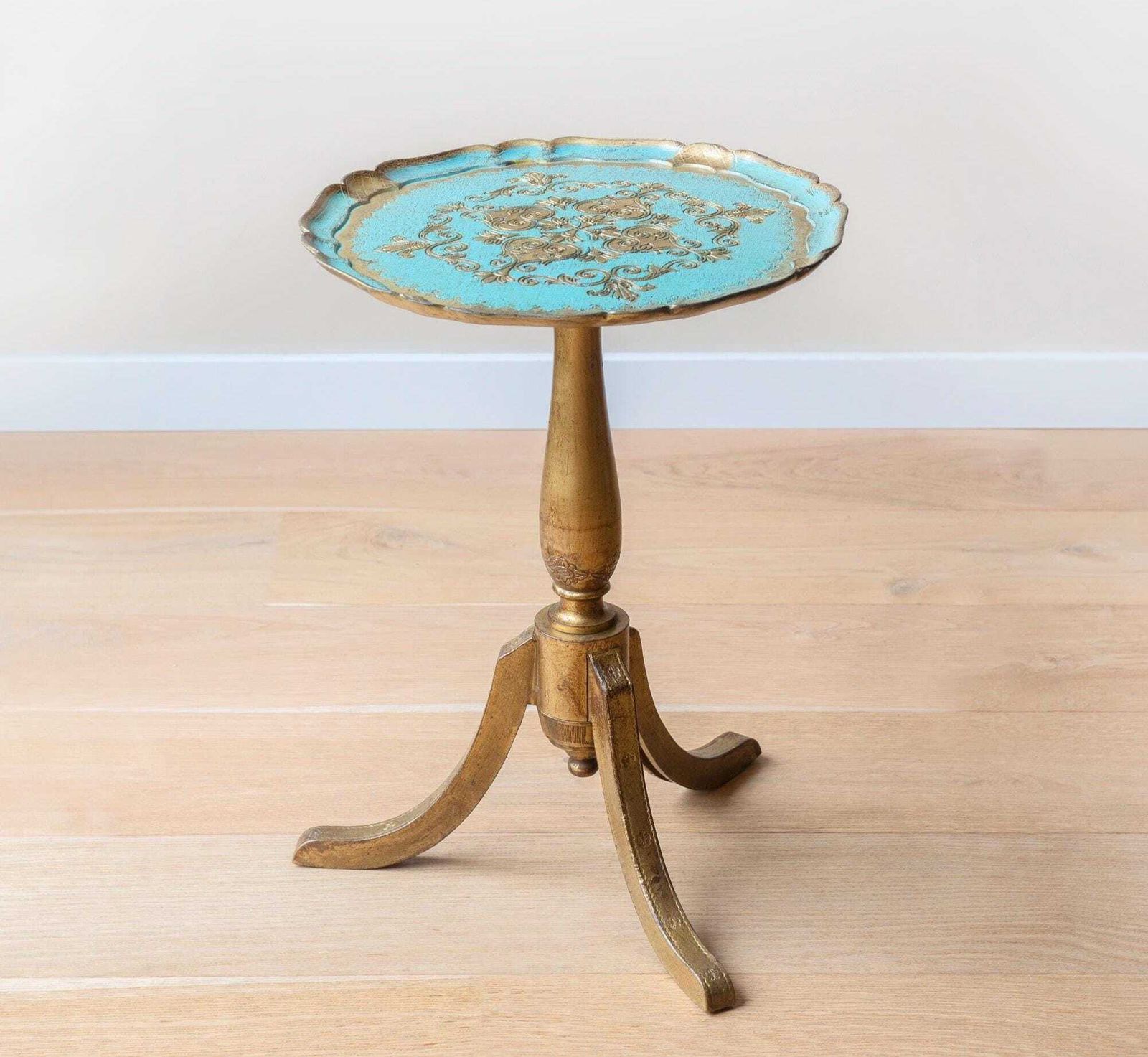 Florentine Side Table   Vintage Golden Accent Wine Table   Italian Additional Table   Scalloped Edge   Rococo Plant Stand   1960s Design