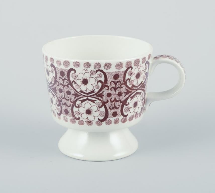 Raija Uosikkinen For Arabia, Finland. Set Of Four ‘Ali’ Coffee Cups And Saucers photo for sale