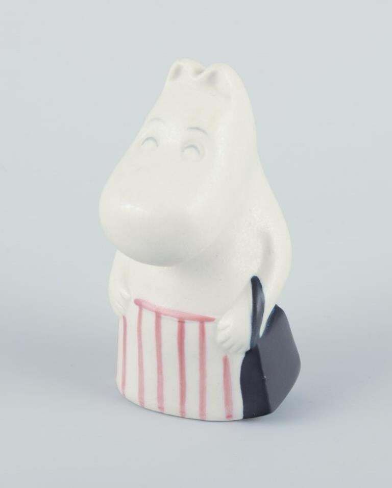 Arabia, Finland. Hand Painted Ceramic Figurine Of Moominmamma From The Moomins.