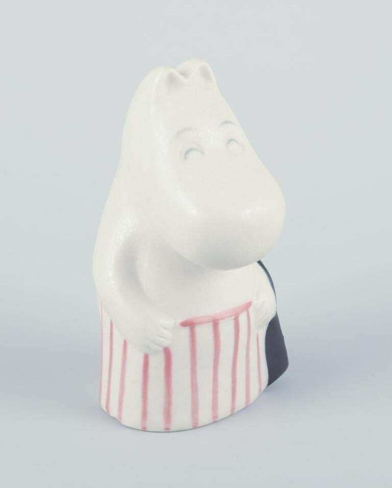Arabia, Finland. Hand Painted Ceramic Figurine Of Moominmamma From The Moomins. photo furniture