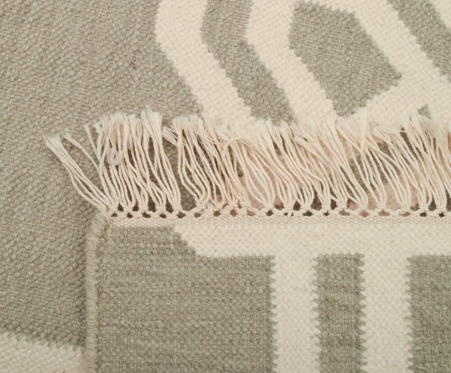 Swedish Textile Designer. Large Handwoven Carpet In Pure Wool. Late 20th C. photo vinterior