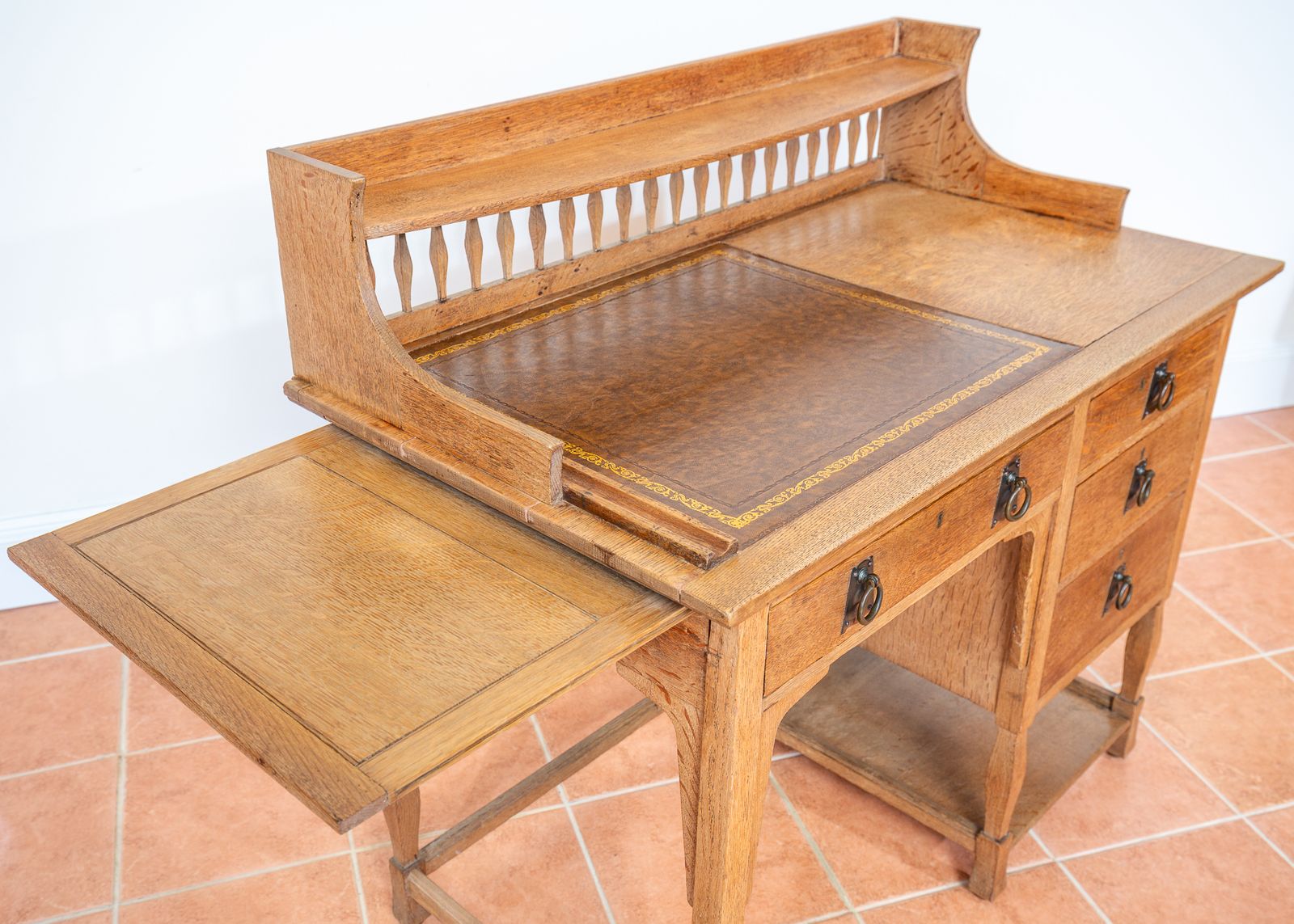 Blonde Arts & Crafts Desk English Antique 1900 Leather Tiger Oak By Shapland & Petter English Light Oak Golden Leather Top Early 20th Century photo Furniture