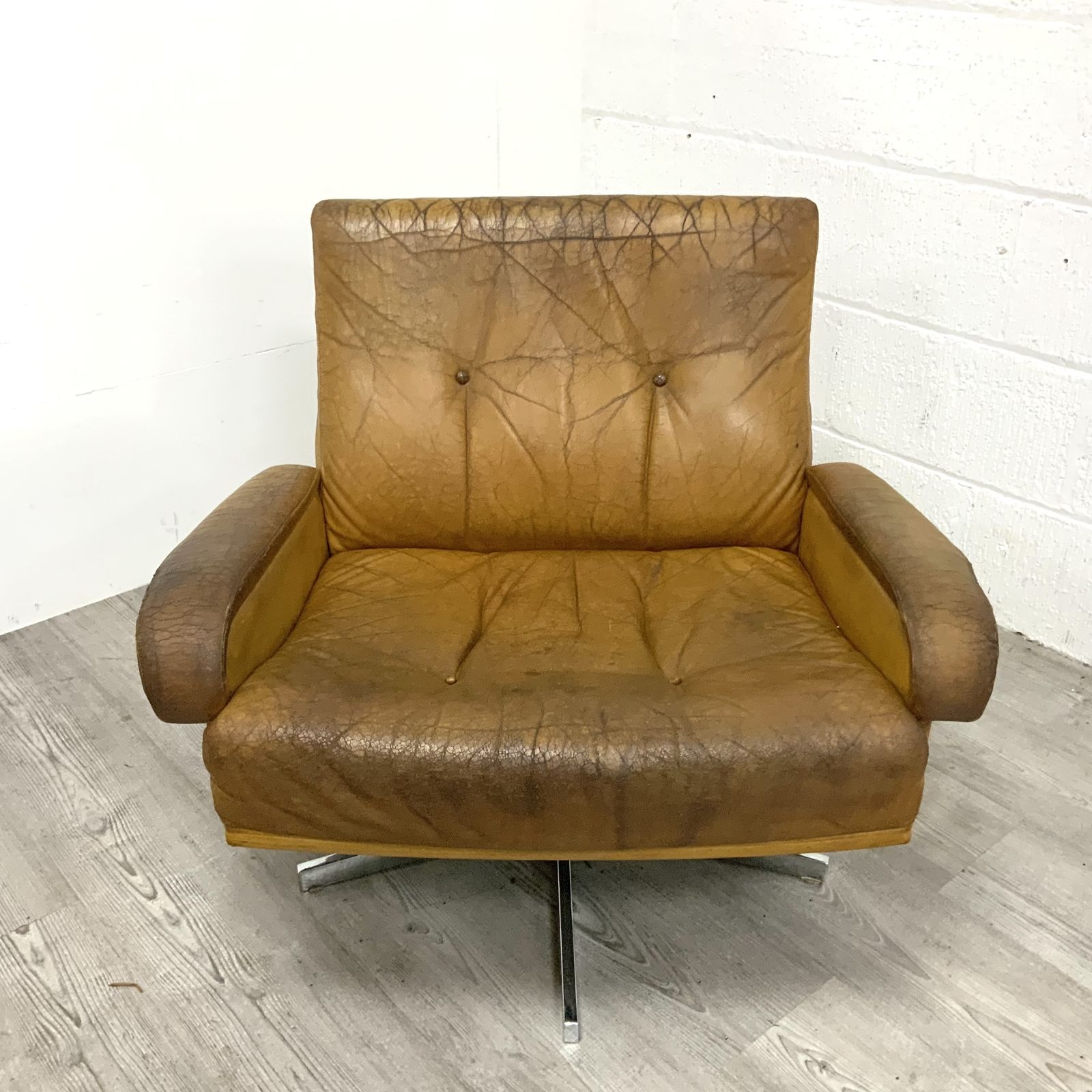 1970s Vintage De Sede Ds 35 Swivel Lounge Chair In Cognac Leather photo Furniture