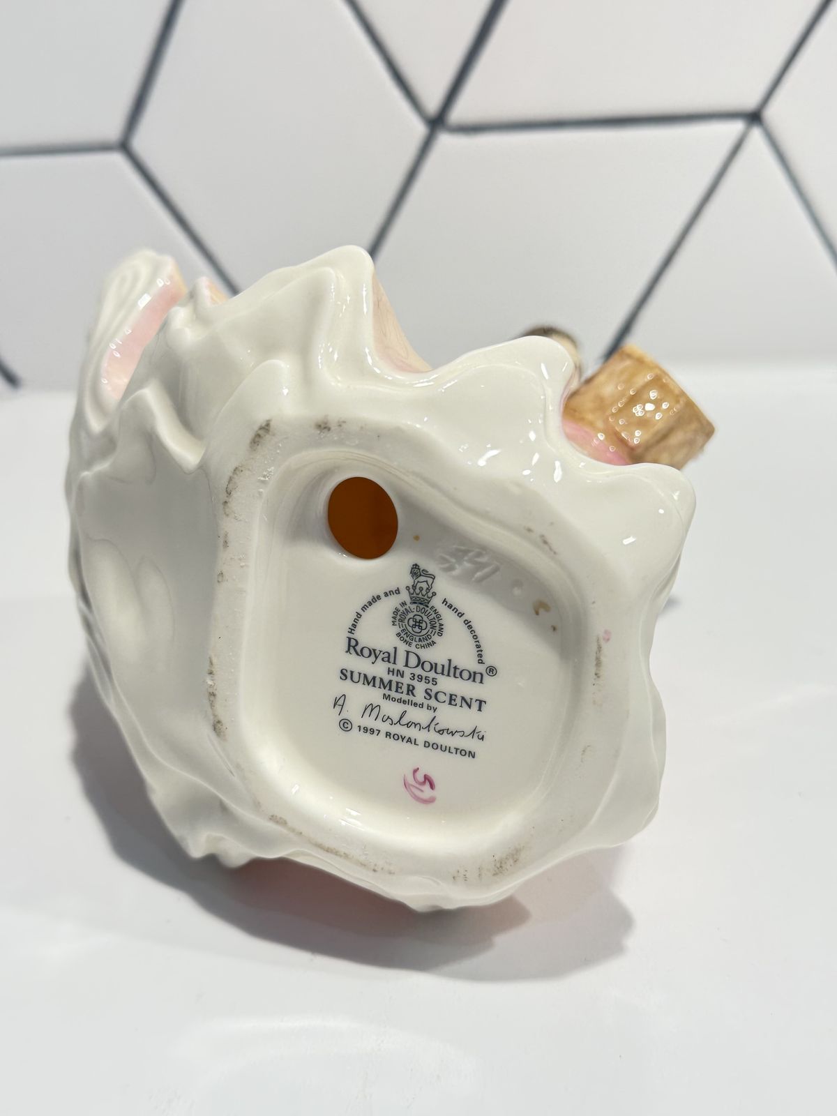 Royal Doulton "Summer Scent" Hn3955 Perfect Condition photo for sale