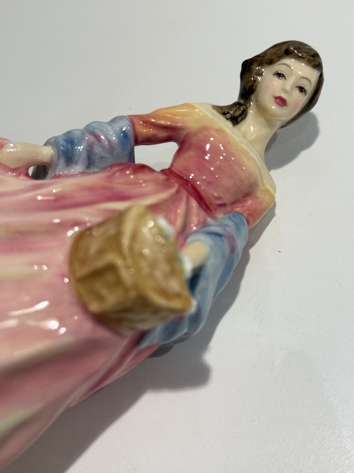 photo furniture Royal Doulton "Summer Scent" Hn3955 Perfect Condition