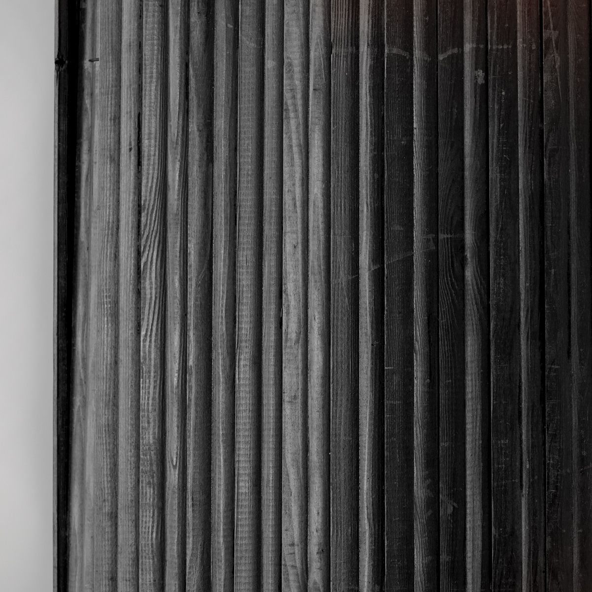 Baumann Style Wooden Screen Europe, 20th Century photo vinterior