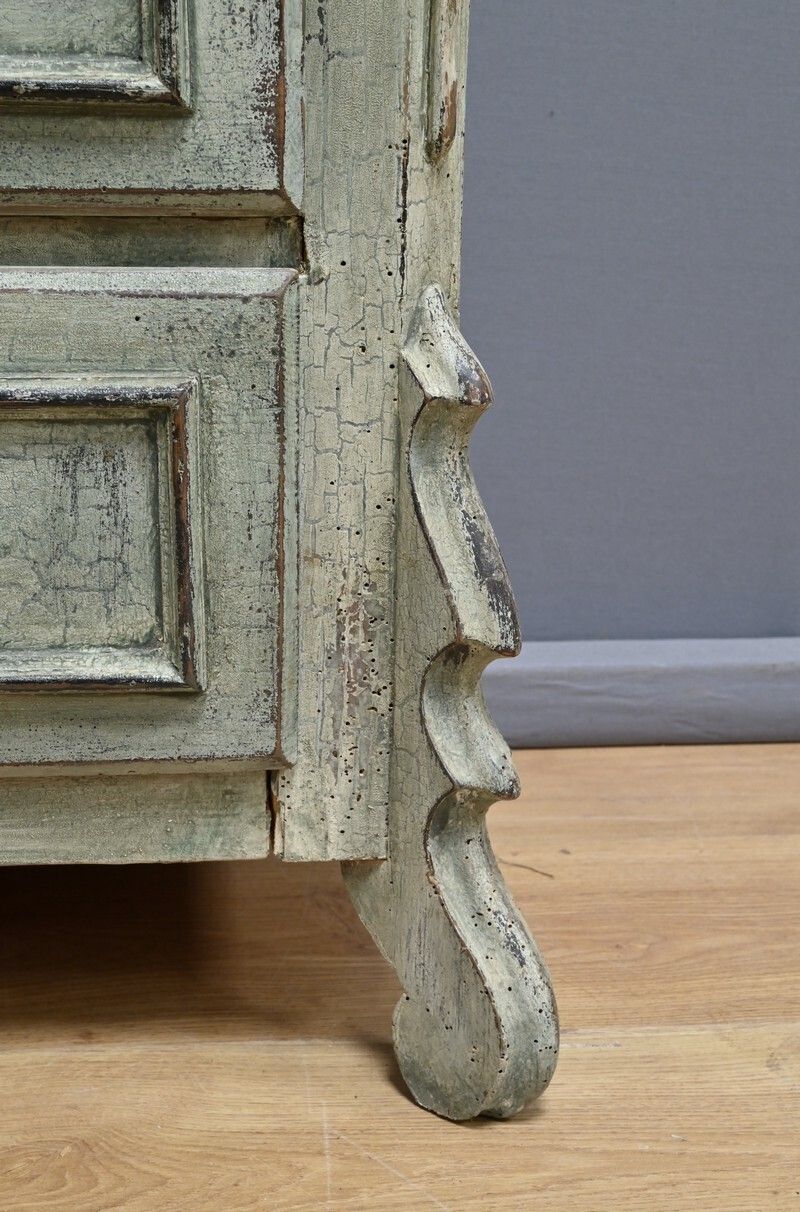 photo vinterior Painted Wooden Glass Bonnetière – Early 20th Century