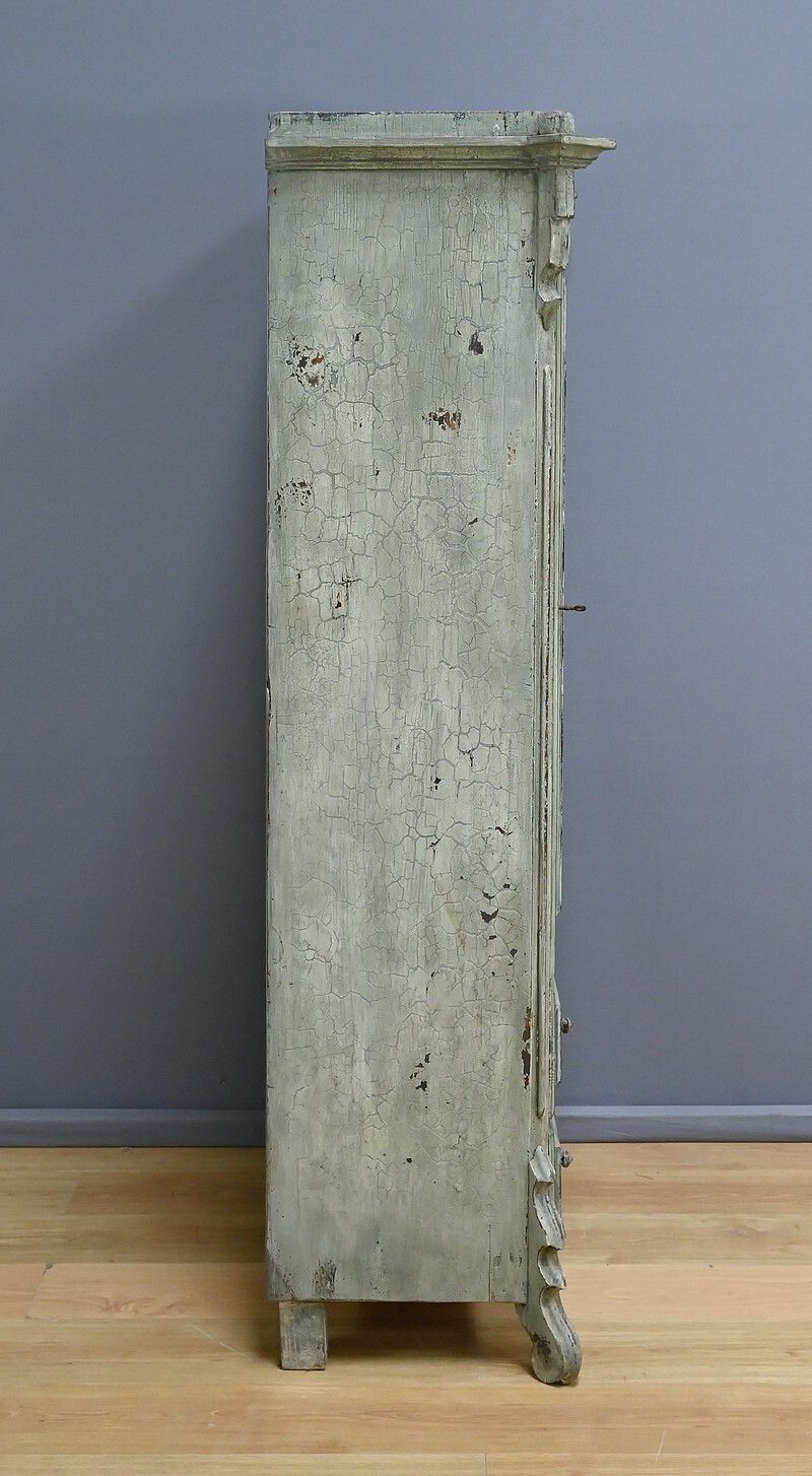 photo buy Painted Wooden Glass Bonnetière – Early 20th Century