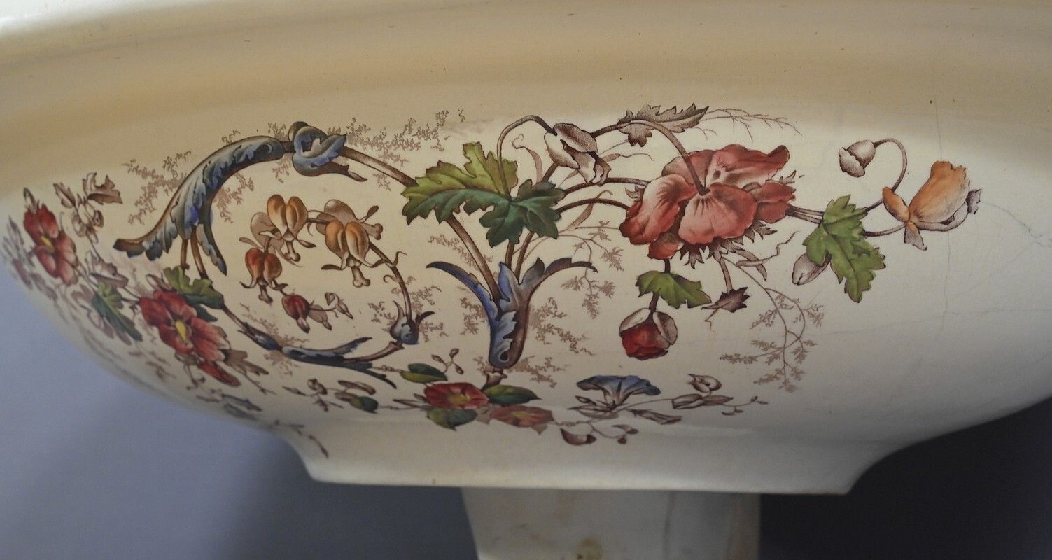 photo vintage Rare Art Nouveau English Porcelain Washbasin, Porcher Establishments – 1900