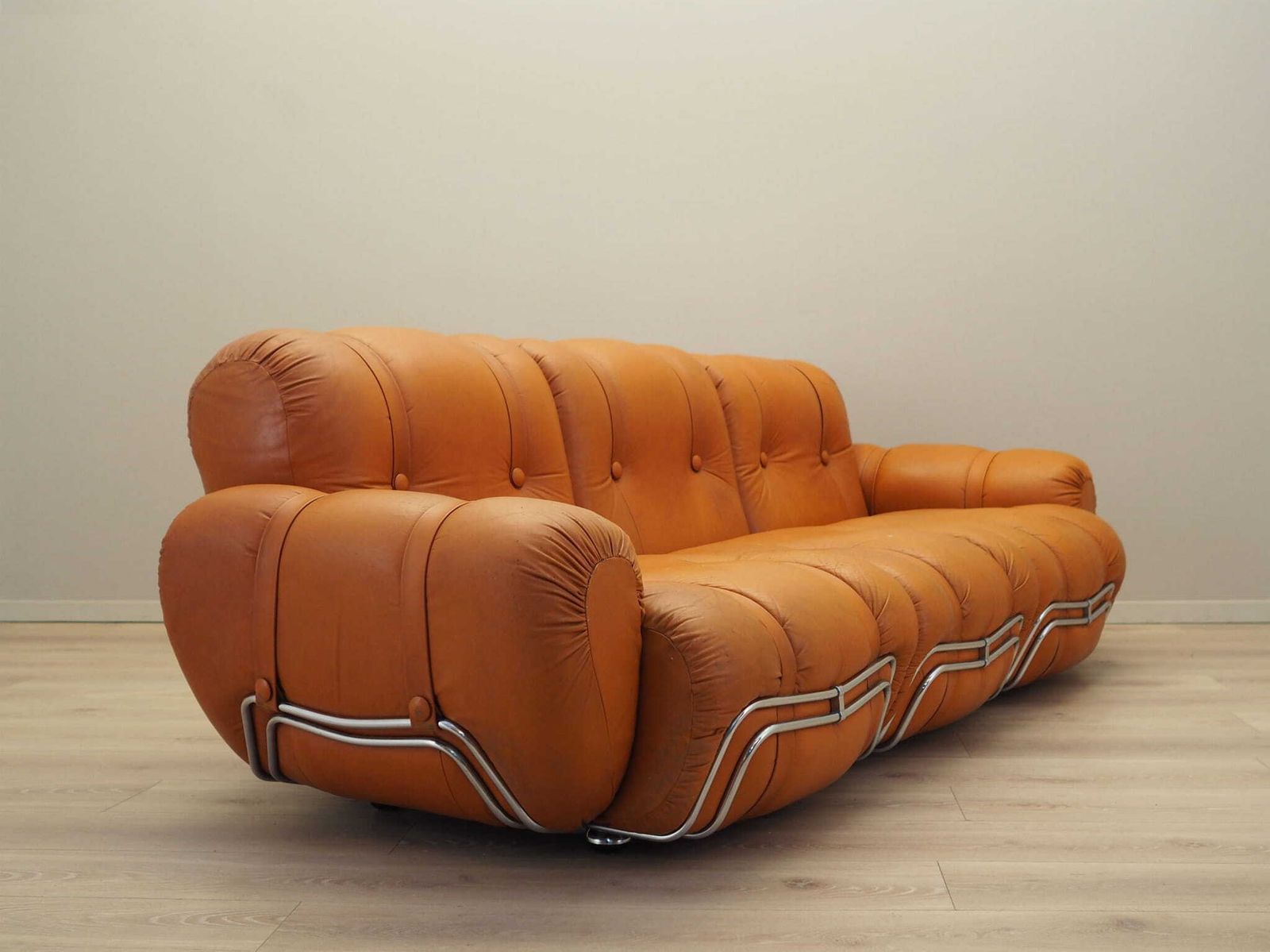 Oranje bank, Space Age-design, jaren 1960, productie: Italië photo buy