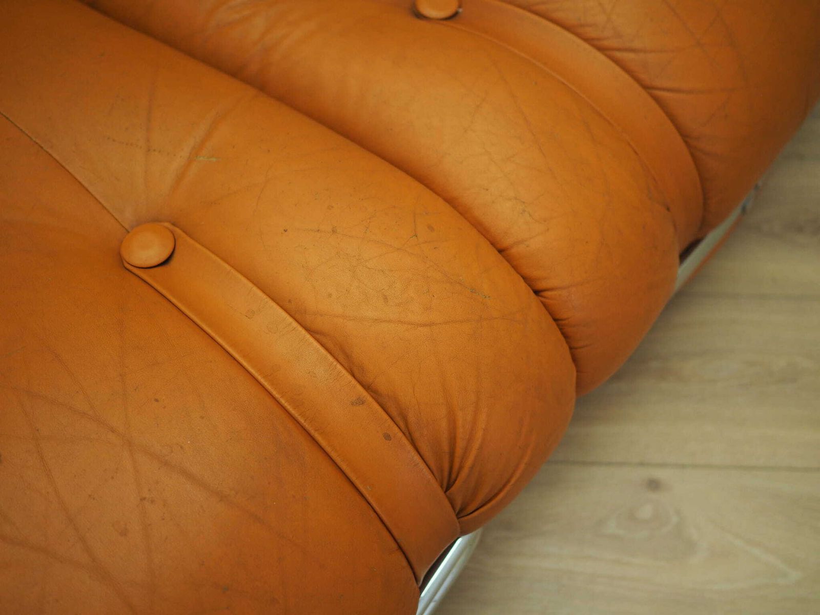 photo buy Oranje bank, Space Age-design, jaren 1960, productie: Italië