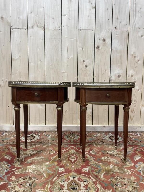 Paire De Tables De Chevets Louis XVI Pieds Toupies