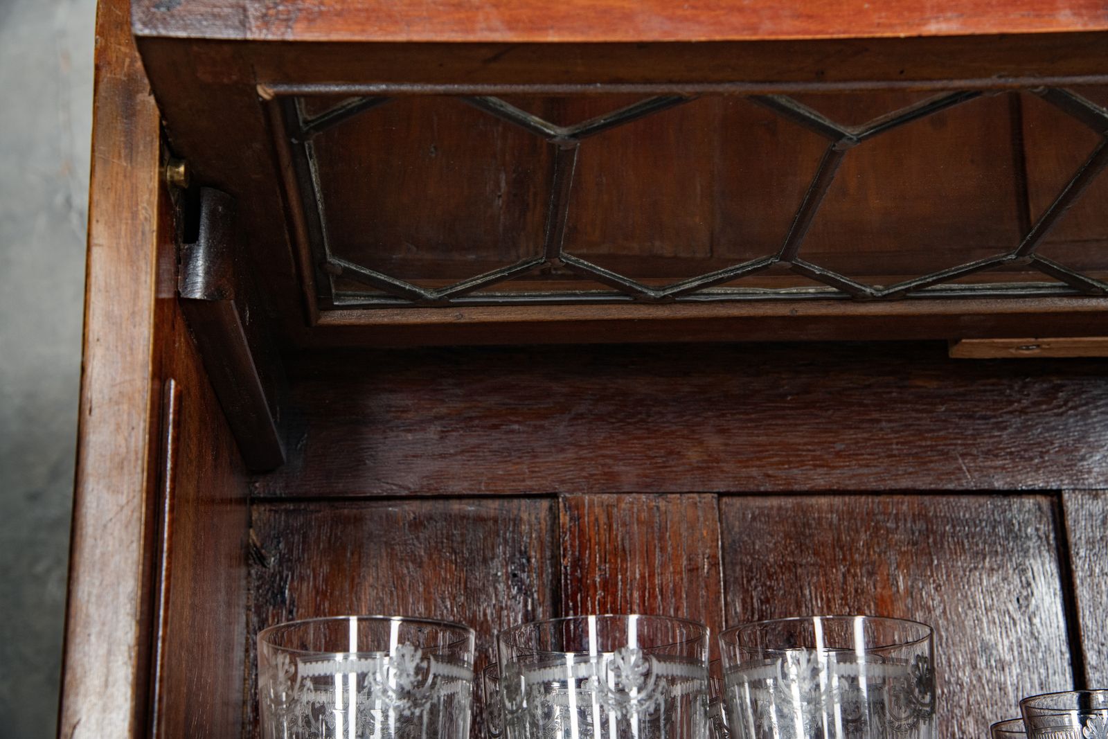 An Attractive Pair Of Early C20th Oak Globe Wernicke Style Bookcases photo 2335.0