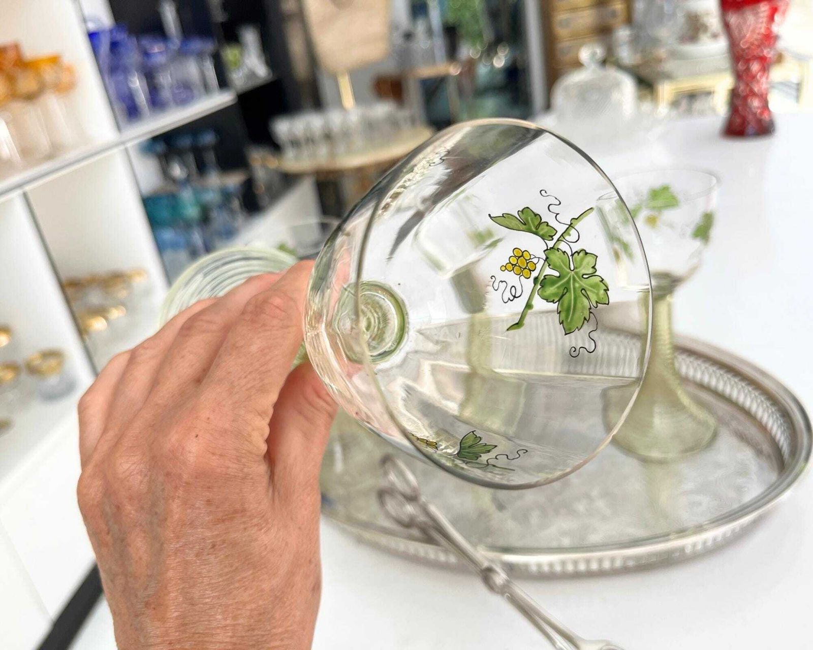 photo furniture Theresienthal Wine Glasses Grapes | 4pcs | Trumpet Hollow Voice