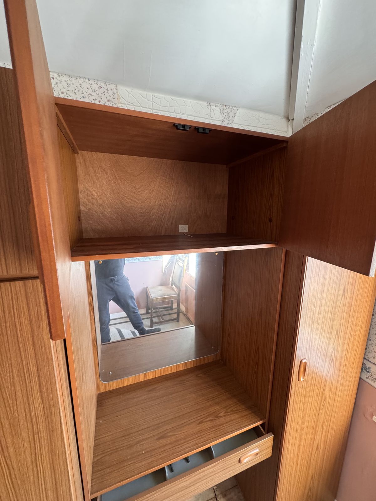 Schreiber Wardrobe Set With Built In Dresser photo Furniture