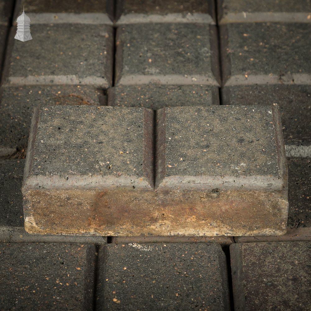 1458.0 Reclaimed Stable Bricks, 270 Pavers, Staffordshire Blue 2 Block photo