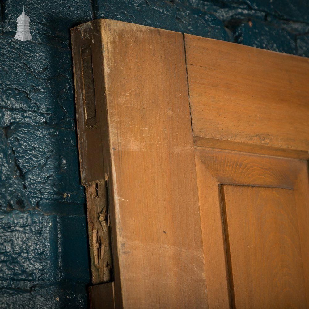 photo vintage Four Panel Door, Moulded With A Worn Stained Finish.