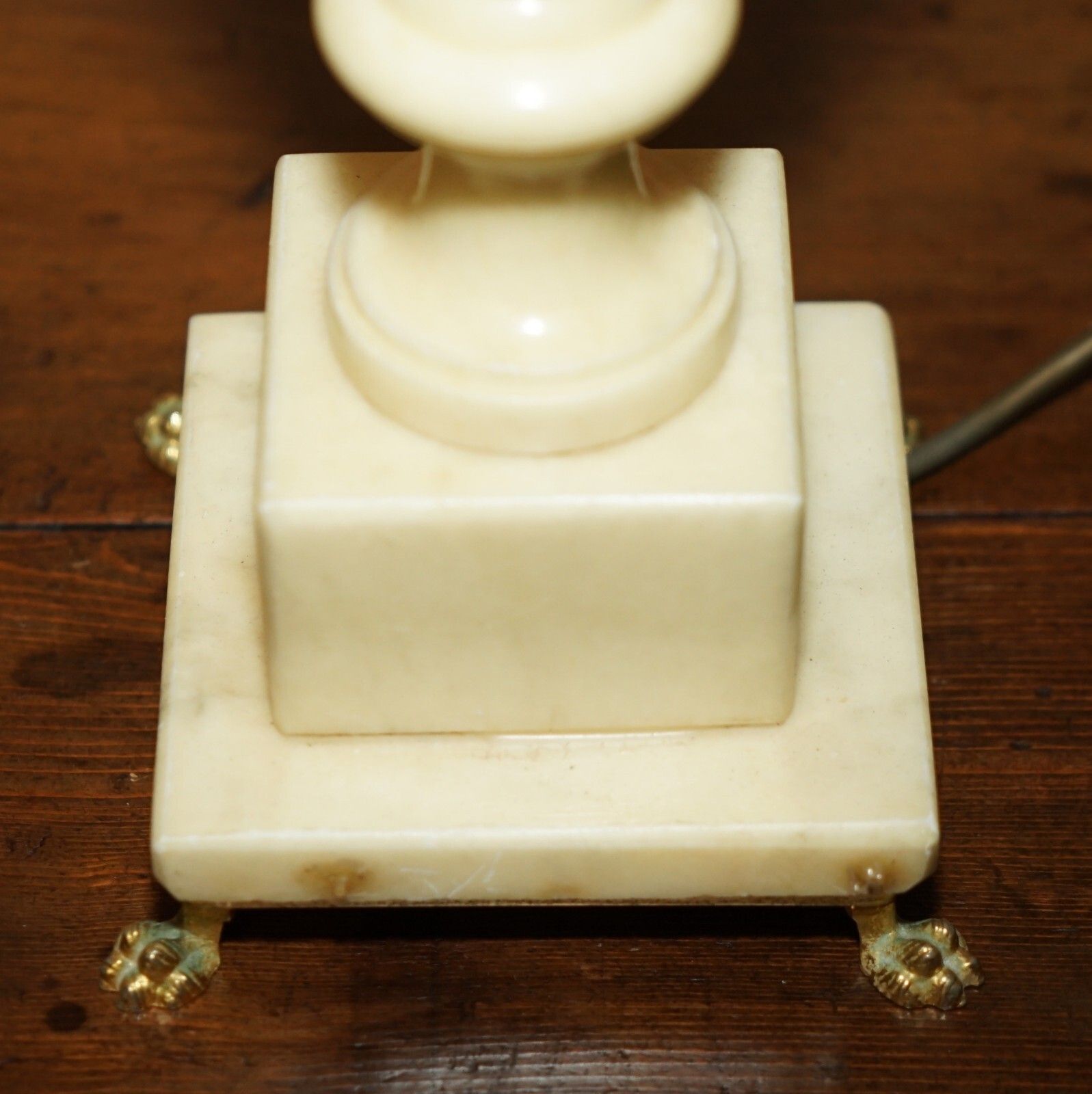 photo furniture Equisite Circa 1960'S Made In Italy Stamped Marble Lamp Lions Brass Paw Feet