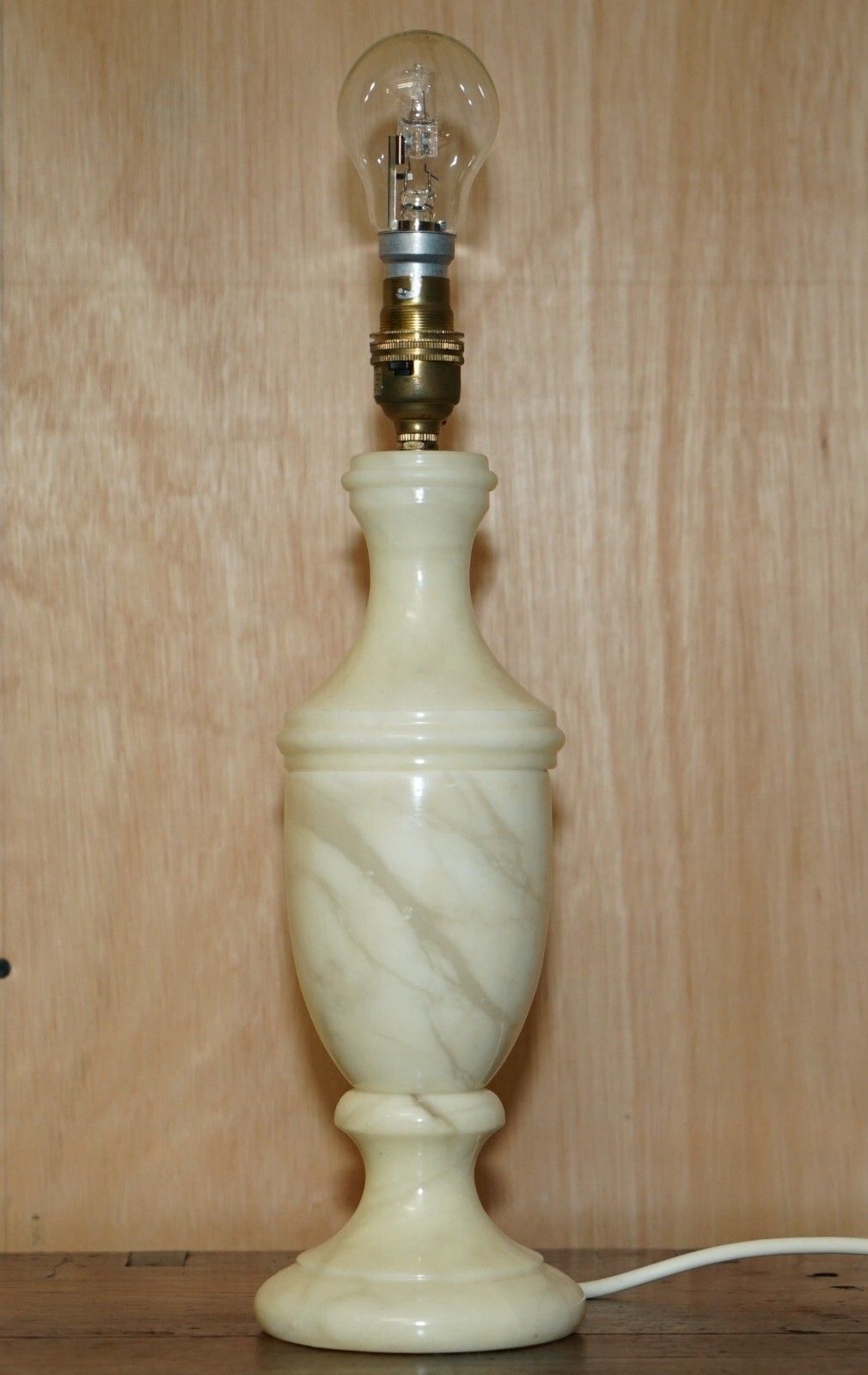 Lovely Vintage Circa 1960'S Italian Mabrle Table Lamp In The Victorian Urn Style photo for sale