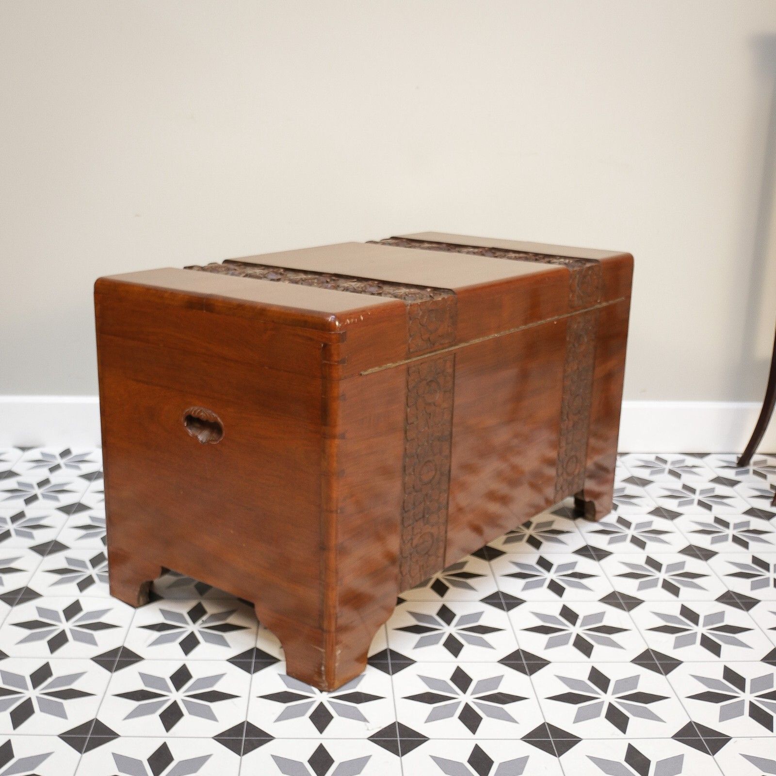 Camphor Wood Chest Oriental Carved Linen Trunk photo furniture