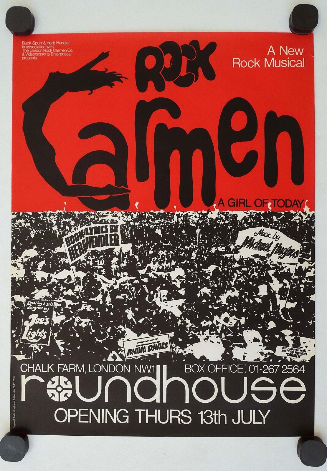 Jaren 1970 Rock Carmen Musical at Roundhouse London – Vintage Poster photo furniture