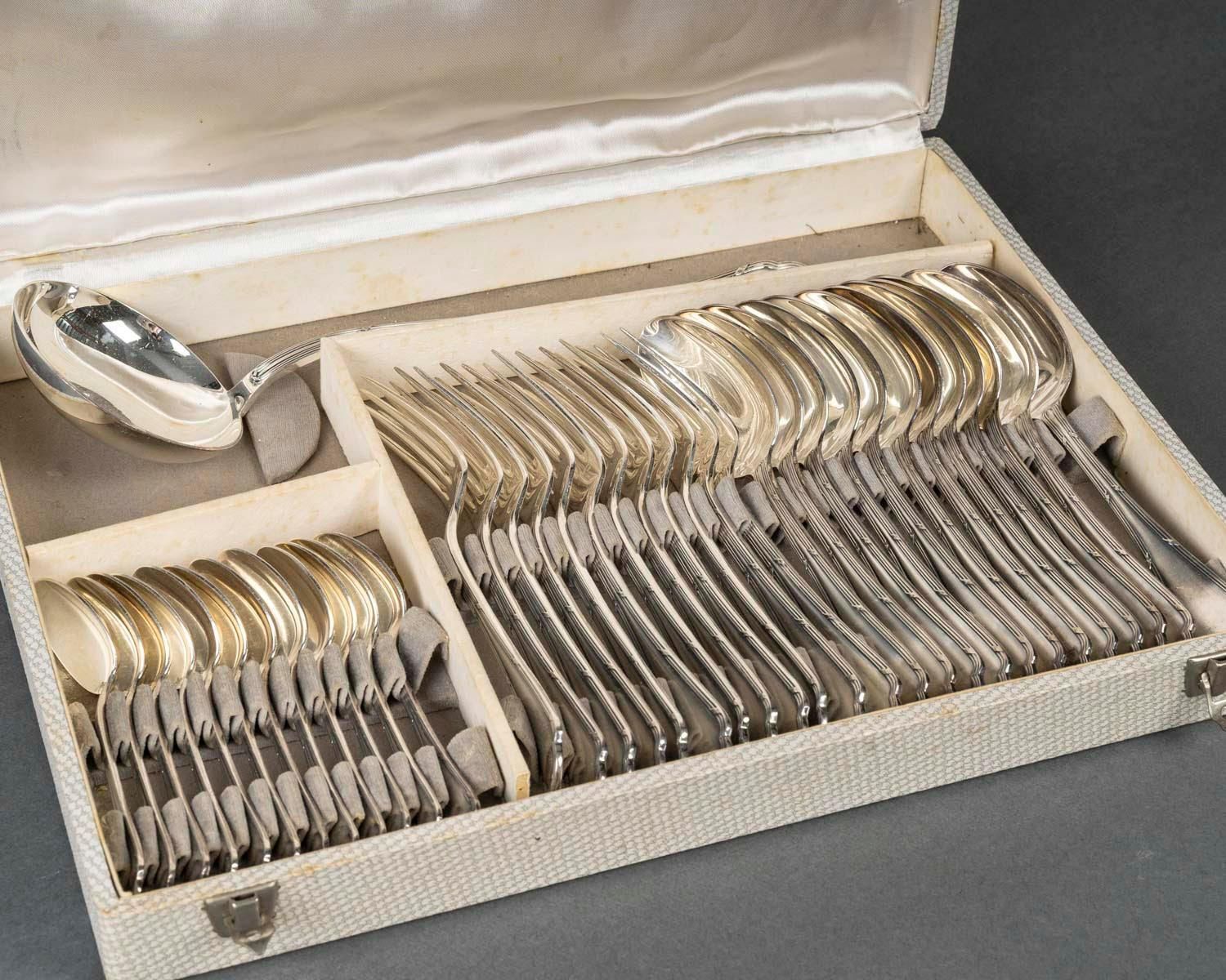 Ercuis Cutlery Service, Silver Plated, 20th Century. photo for sale