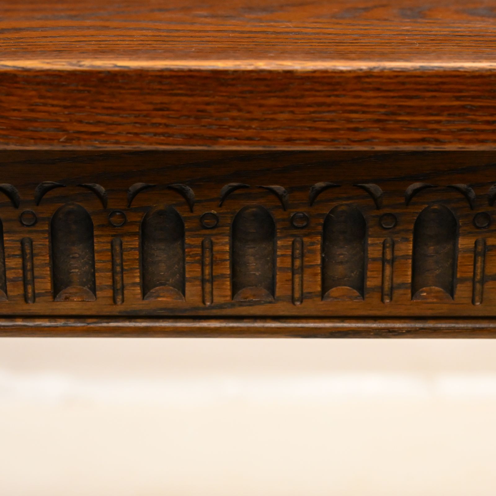 photo vintage Old Charm Exeter Solid Oak Dining Table Tudor Brown Vgc Seats 8 Free Uk Delivery