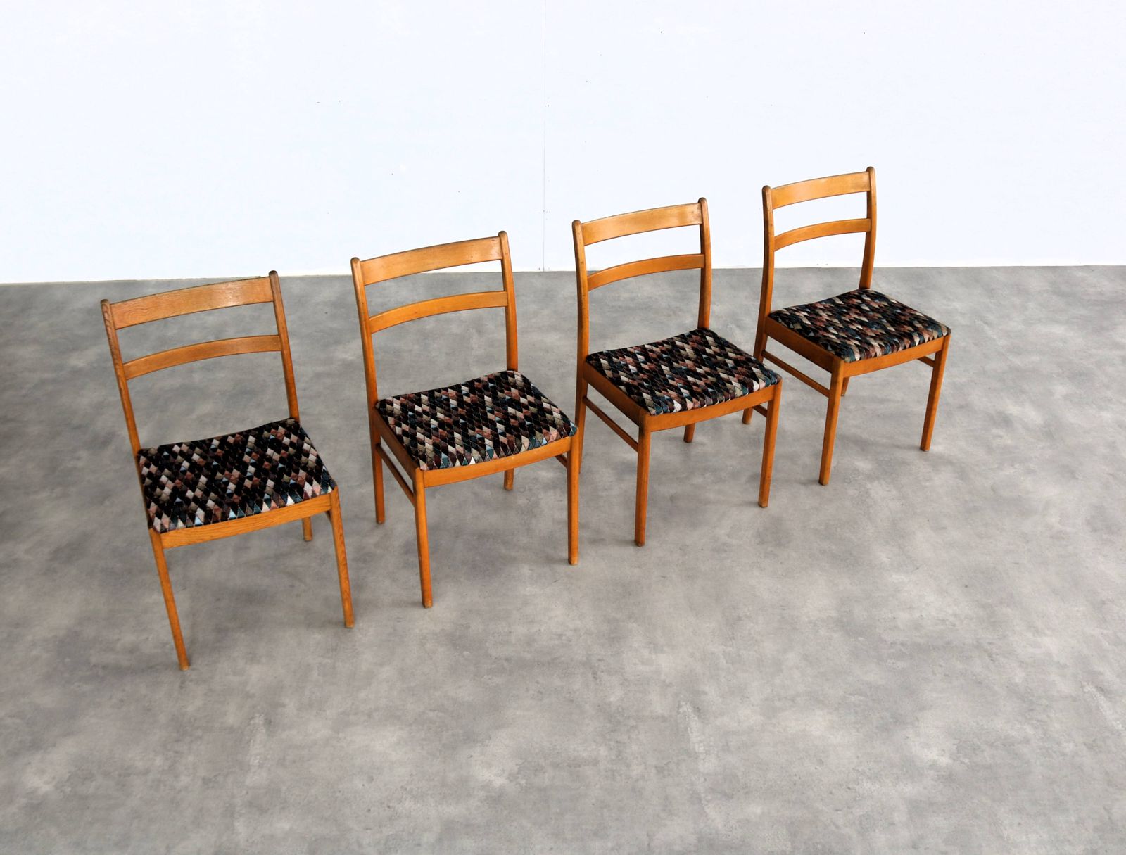 Vintage Eetkamerstoelen | Stoelen | Jaren 60 | Zweden photo vintage